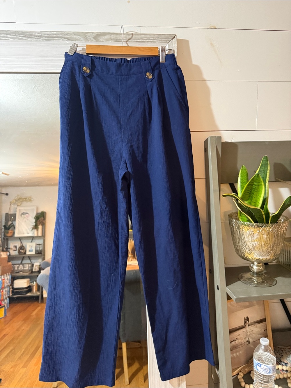 Wide-Leg Flowy Pants in Navy